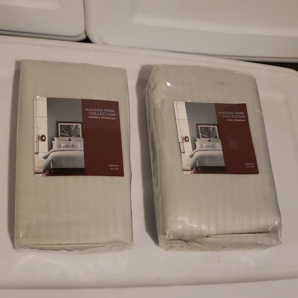 Hudson Park Collection Ivory Standard Pillowshams - Set of 2  20x28 Pastel Blue
